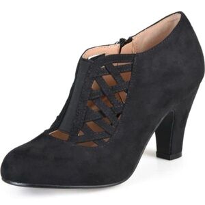 Journee Collection Black Cutout Heels